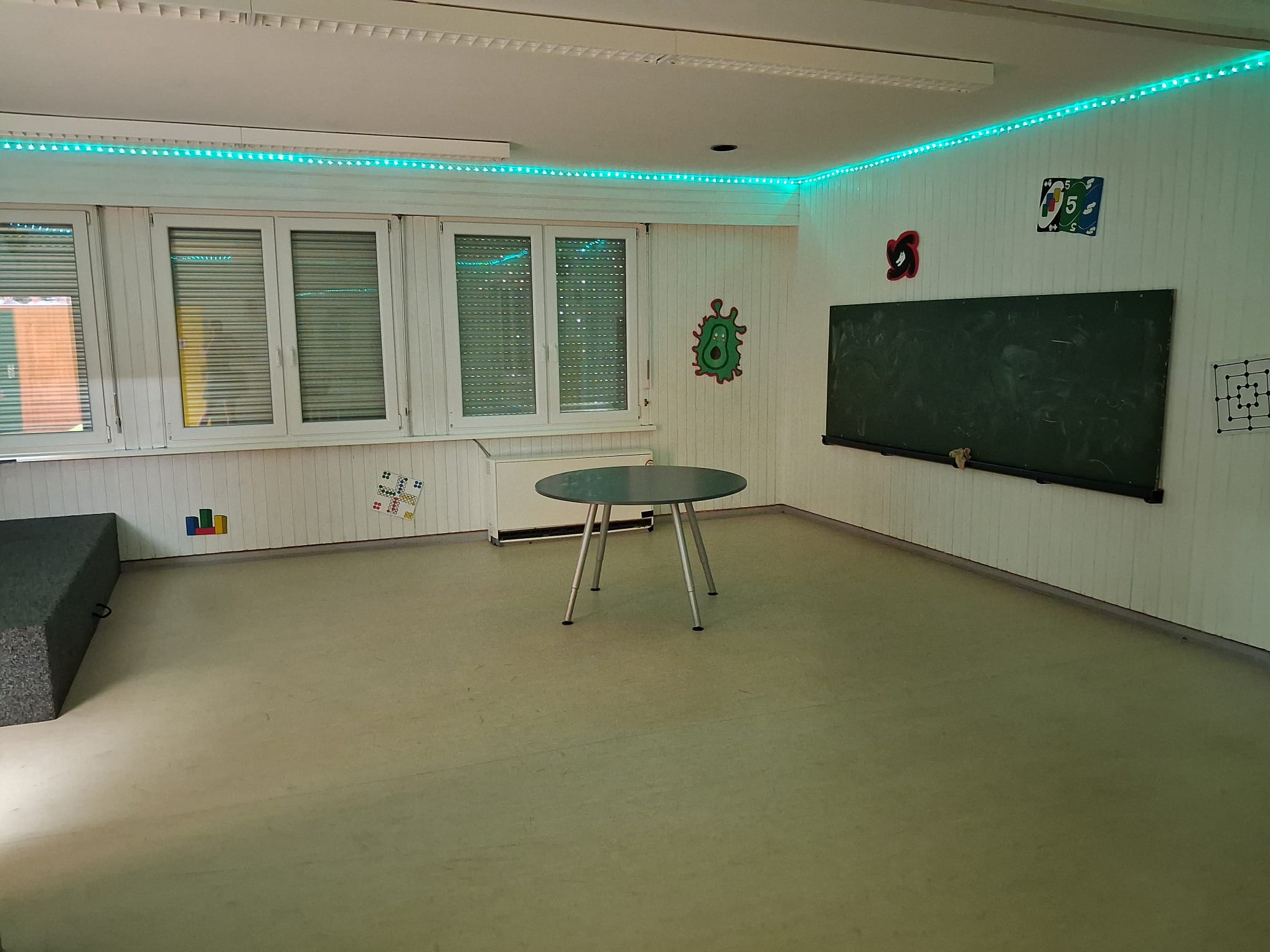 Spielraum mit Diskolichtern